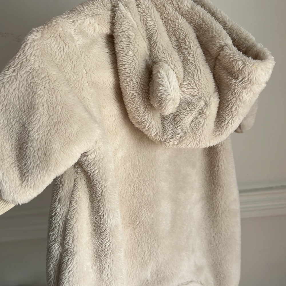 Uniqlo Fluffy Yarn Fleece One Piece Outfit - Picture 7 of 7